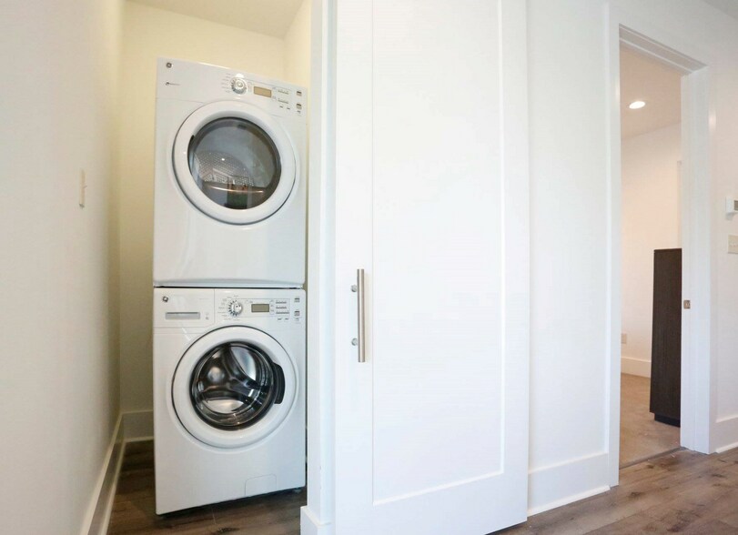 More Photos Of 141 Napoleon St, Baton Rouge Multifamily For Sale