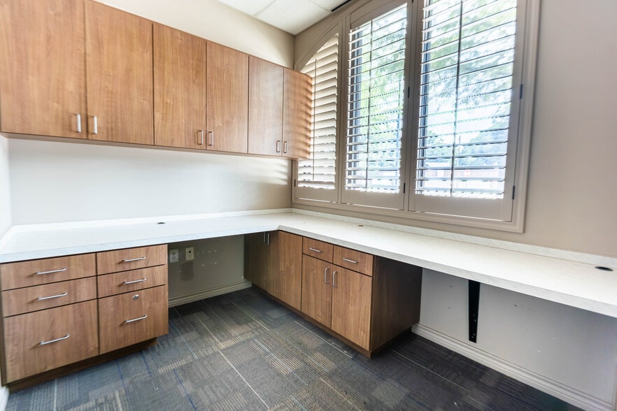 More Photos Of 8501 Wade Blvd, Frisco Unknown For Lease