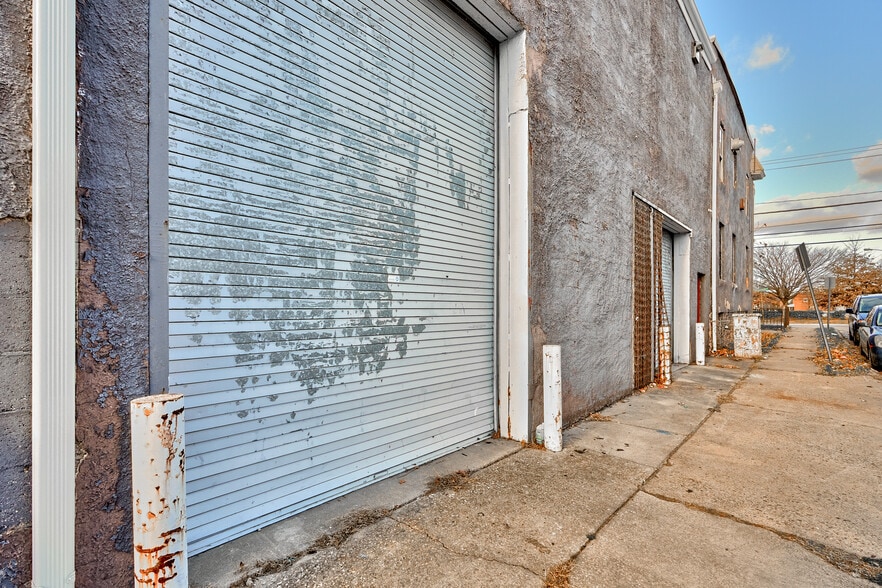 More Photos Of 5400-5402 Reisterstown Rd, Baltimore Light Distribution For Sale