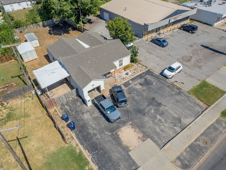 More Photos Of 721 SW 59th St, Oklahoma City Flex For Sale