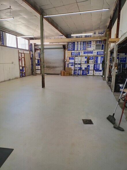 More Photos Of 570 Oleander Rd, Palm Springs Manufacturing For Lease