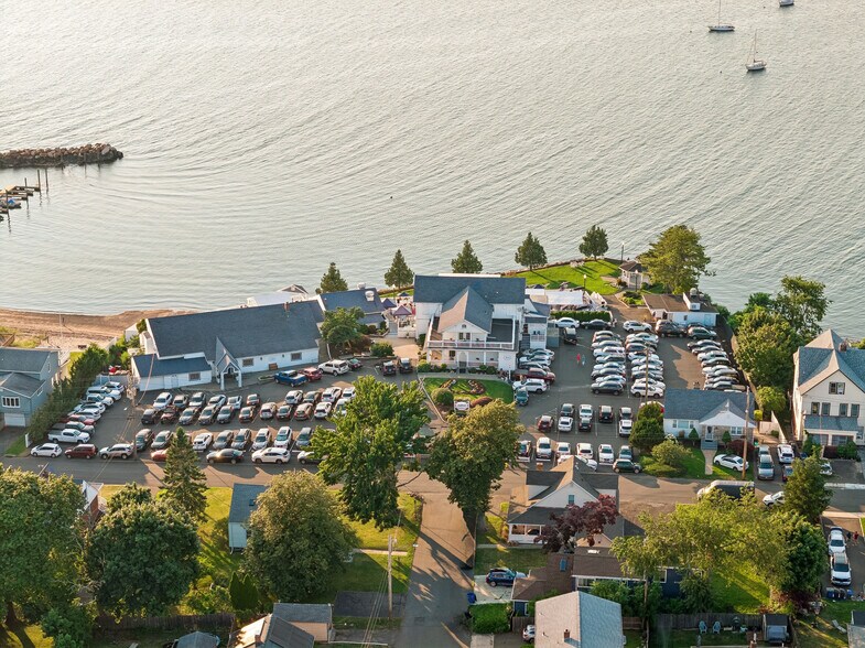 More Photos Of 62 Cove St, New Haven Specialty For Sale