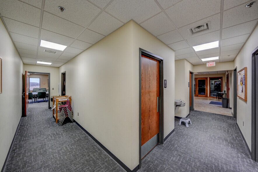 More Photos Of 2730 Crossbridge Rd, Lincoln Religious Facility For Sale