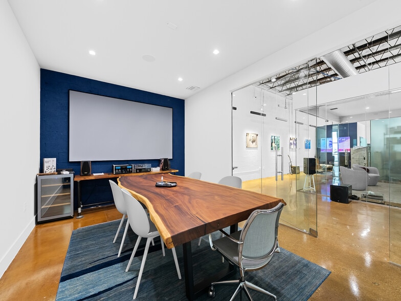 More Photos Of 719-721 NE 2nd Ave, Fort Lauderdale Storefront Retail Office For Sale