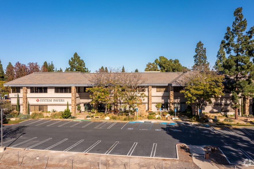More Photos Of 1570 Brookhollow Dr, Santa Ana Medical For Lease