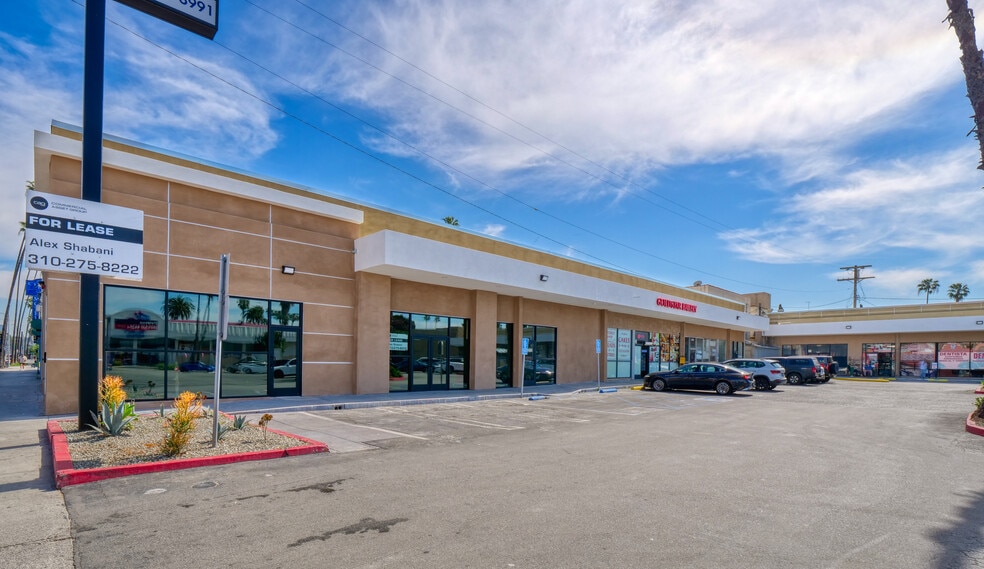 More Photos Of 5214 W Sunset Blvd, Los Angeles Storefront For Lease