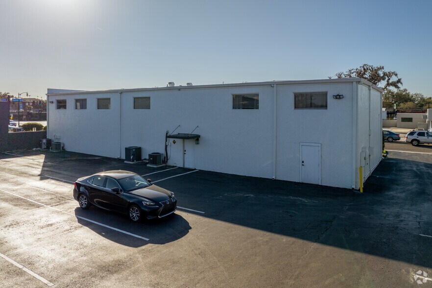 More Photos Of 641 W Fairbanks Ave, Winter Park Office For Lease