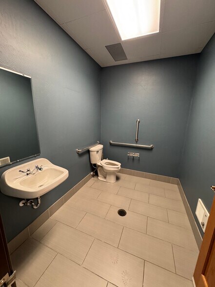 More Photos Of 525 N Peters Ave, Fond Du Lac Unknown For Lease