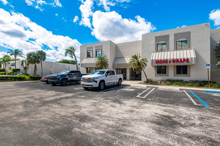 More Photos Of 3650 Coral Ridge Dr, Coral Springs Light Manufacturing For Sale