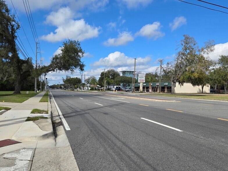 More Photos Of 1260 American Way, Longwood Warehouse For Lease