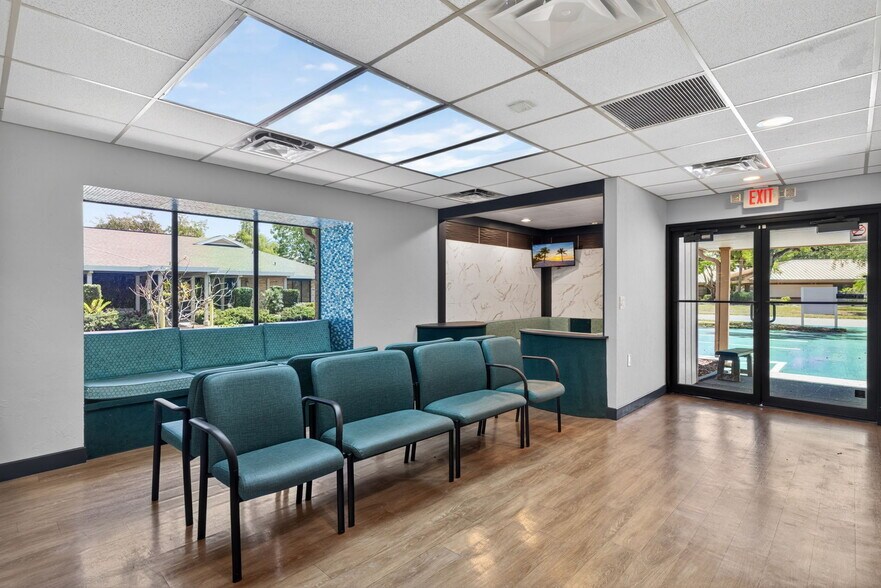 More Photos Of 45 Barkley Cir, Fort Myers Medical For Lease