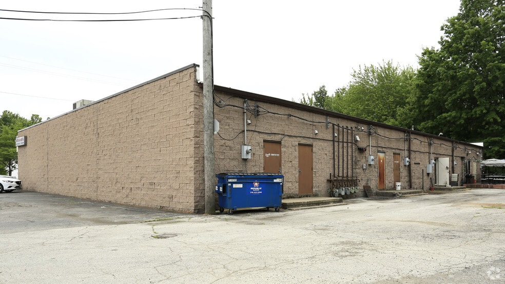 More Photos Of 35575-35581 Lake Shore Blvd, Eastlake Unknown For Lease