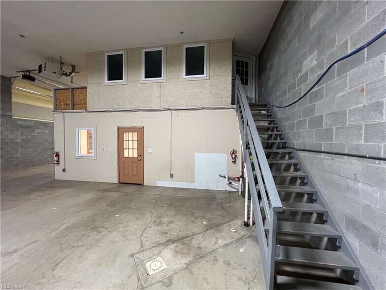 More Photos Of 8433 South Ave, Youngstown Light Distribution For Lease