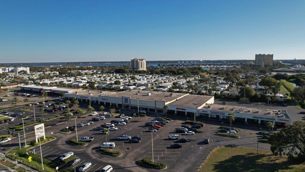 Primary Photo Of 573 10th St E, Palmetto Unknown For Lease