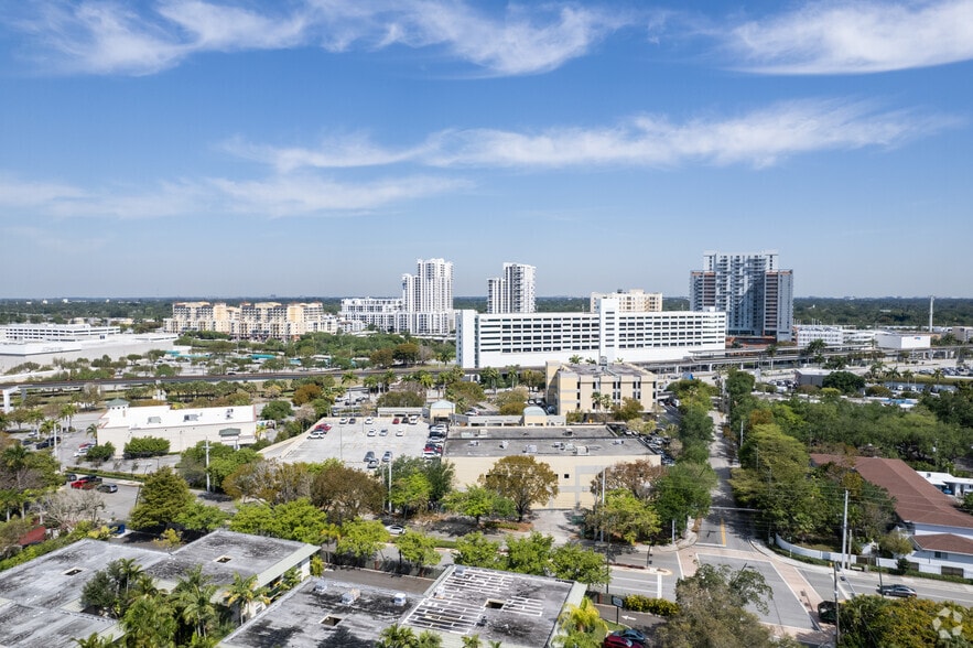More Photos Of 8603 S Dixie Hwy, Pinecrest Office For Lease
