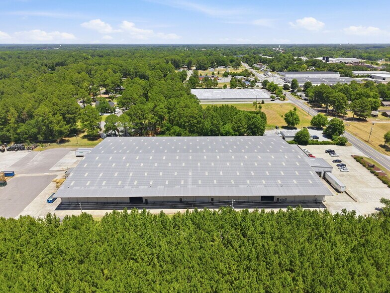 More Photos Of 1526 S Brightleaf Blvd, Smithfield Warehouse For Lease