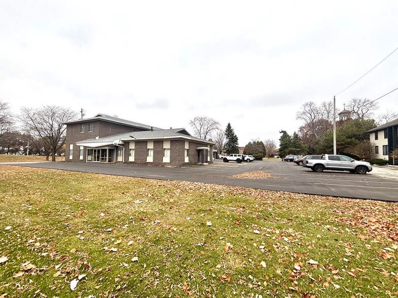 More Photos Of 529 S Jefferson, Green Bay Office For Sale