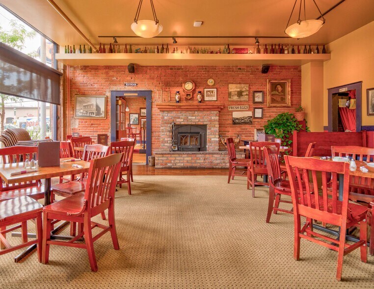 More Photos Of 23 N Leroux St, Flagstaff Hotel For Sale
