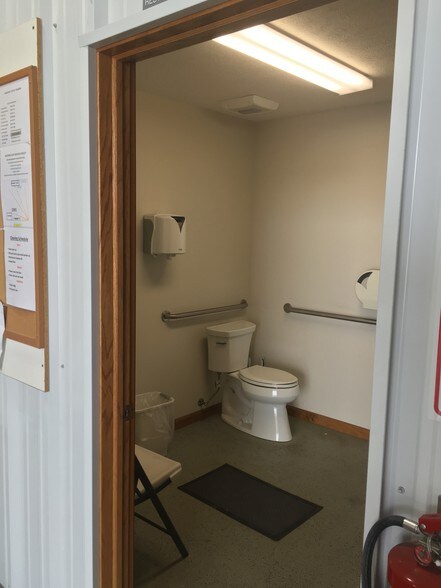 More Photos Of 3406 Utecht Ave, Hastings Warehouse For Sale