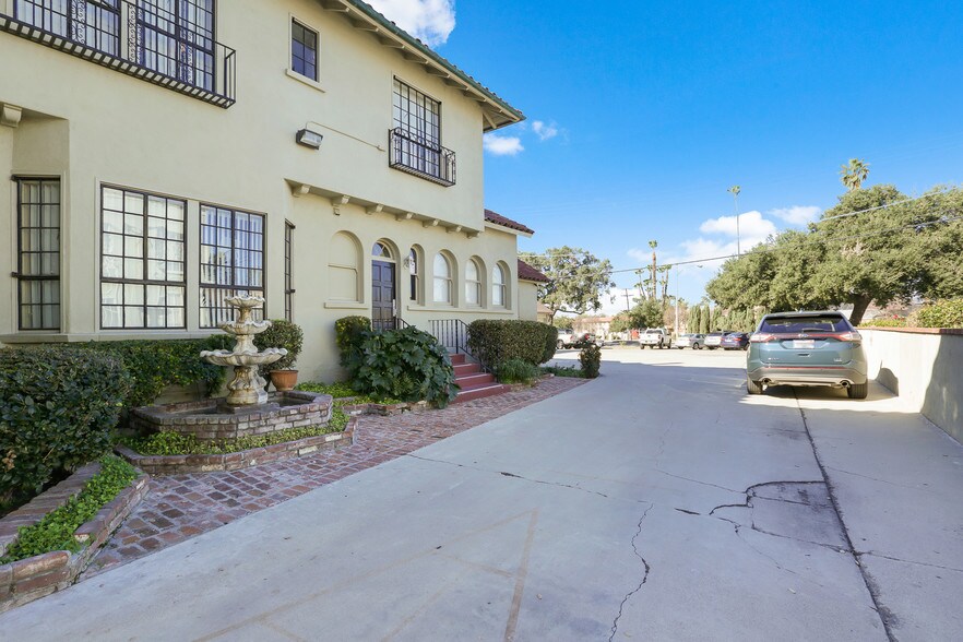 More Photos Of 7121 Magnolia Ave, Riverside Office For Sale