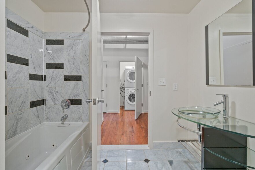 More Photos Of 311-313 W Baltimore St, Baltimore Apartments For Sale