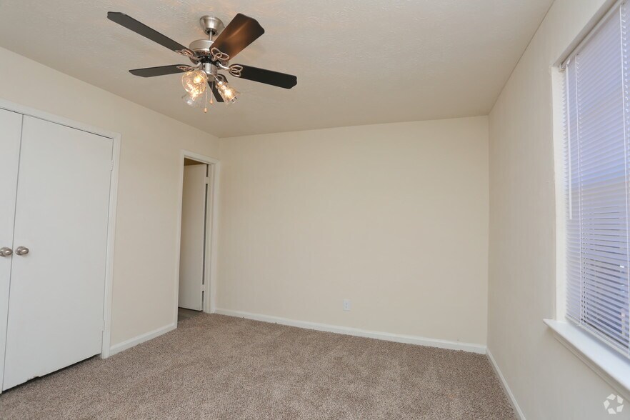 More Photos Of 235 Sycamore Dr, Athens Apartments For Sale