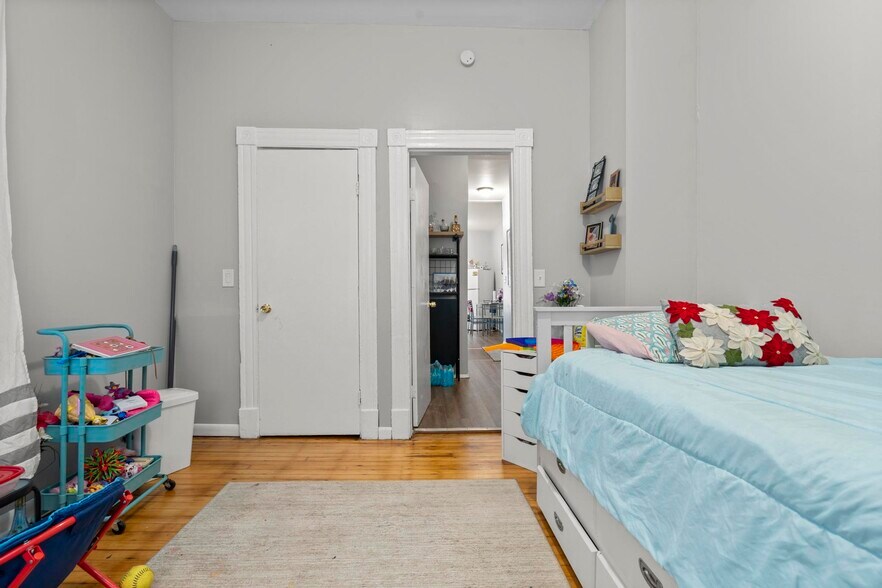 More Photos Of 99 Galpin St, Naugatuck Apartments For Sale