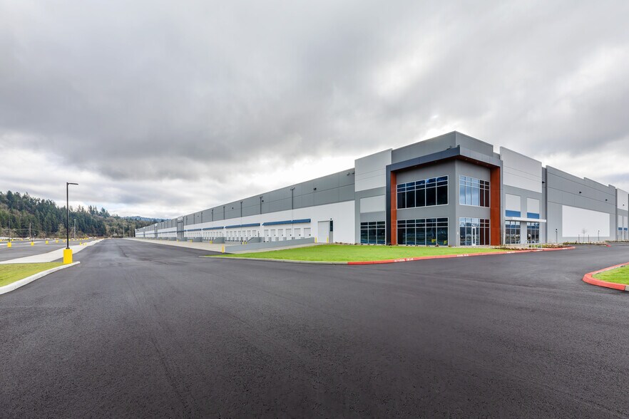 More Photos Of 2700 Talley Way, Kelso Warehouse For Lease