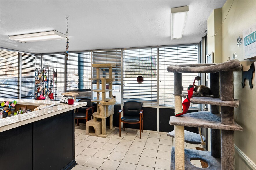 More Photos Of 160 E 4800 S, Salt Lake City Storefront Retail Office For Sale