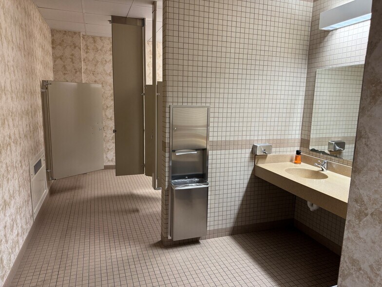 More Photos Of 469 Security Blvd, Howard Office For Sale