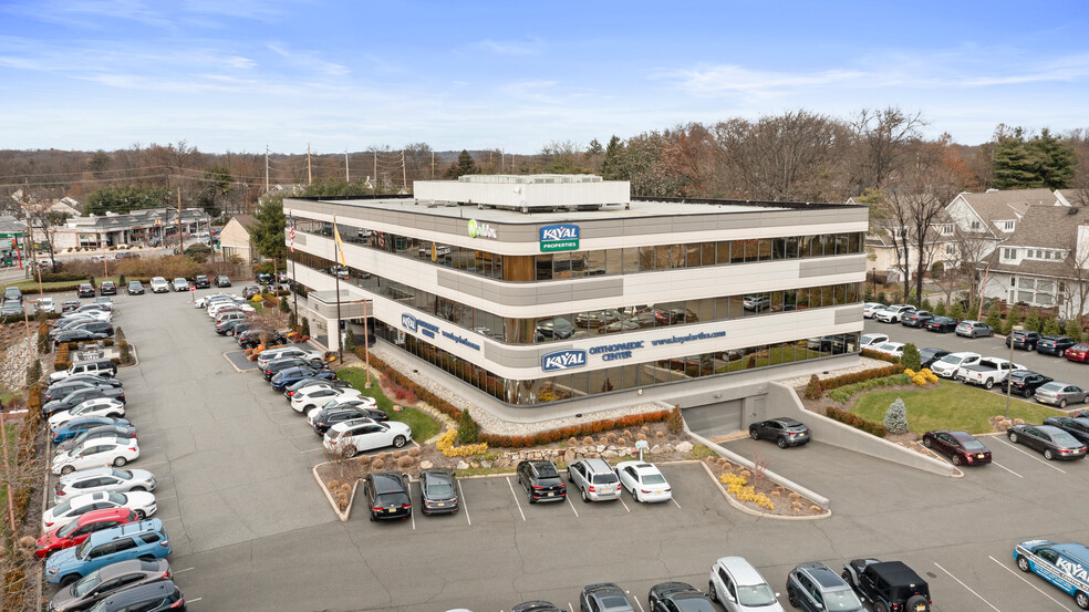 Primary Photo Of 266 Harristown Rd, Glen Rock Medical For Lease