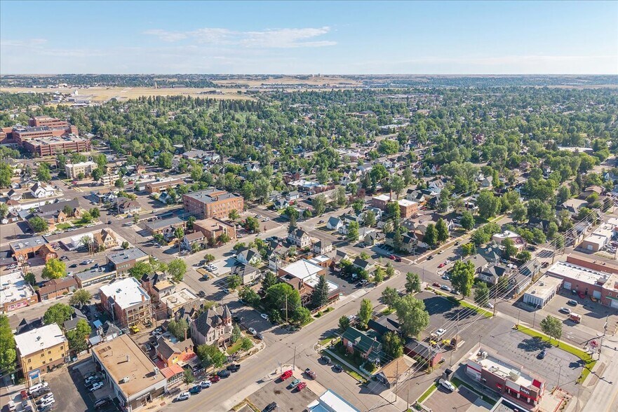 More Photos Of 310 E 17th St, Cheyenne Flex For Sale
