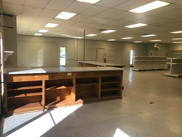 More Photos Of 489 Southgate Rd, Dothan Warehouse For Lease
