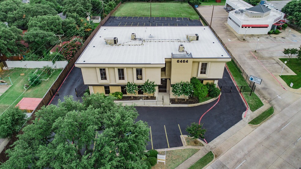 More Photos Of 6464 Brentwood Stair Rd, Fort Worth Office For Sale