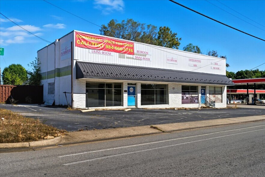 More Photos Of 778 Westover Dr, Danville Showroom For Sale