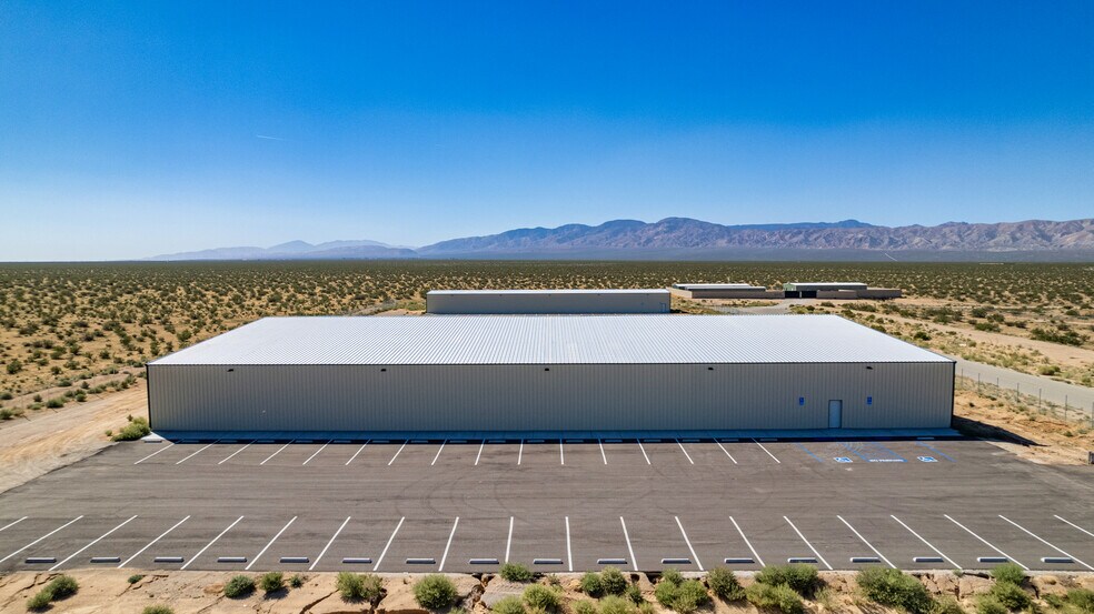 More Photos Of 5650 Lindbergh Blvd, California City Warehouse For Sale