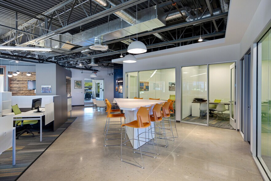 More Photos Of 8901 E Pima Center Pky, Scottsdale Office For Lease