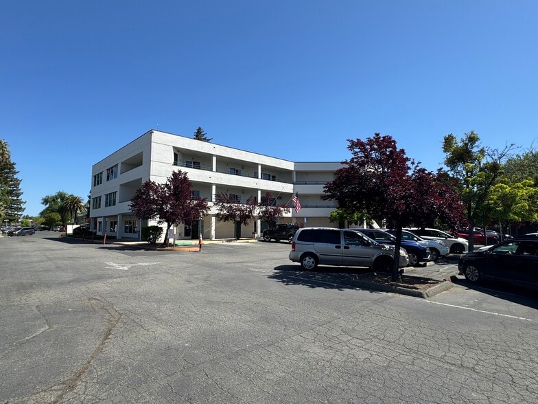 More Photos Of 55 1st St, Lakeport Medical For Lease