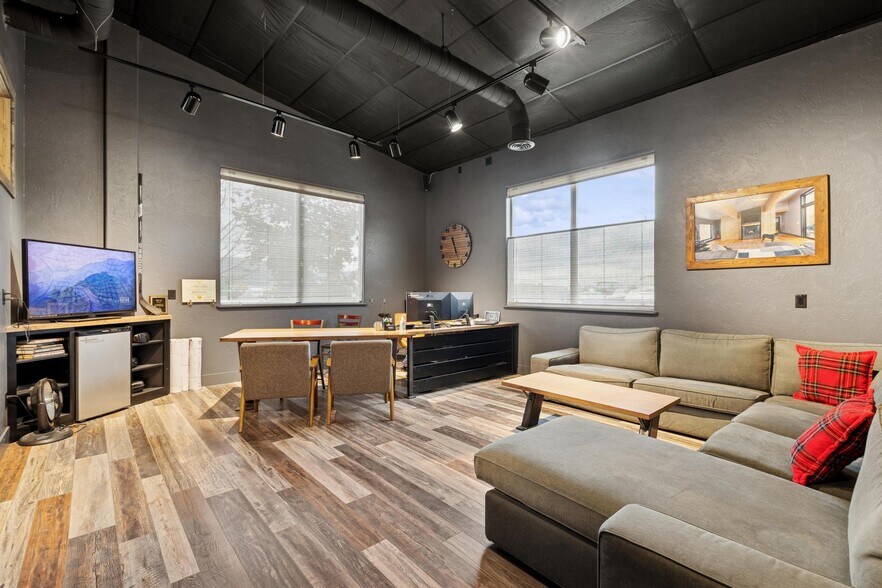 More Photos Of 201 United Dr, Kalispell Light Manufacturing For Lease