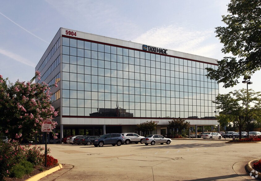 Primary Photo Of 5904 Richmond Hwy, Alexandria Coworking Space