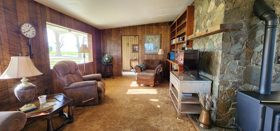 More Photos Of Fish Lake Valley, Dyer Land For Sale