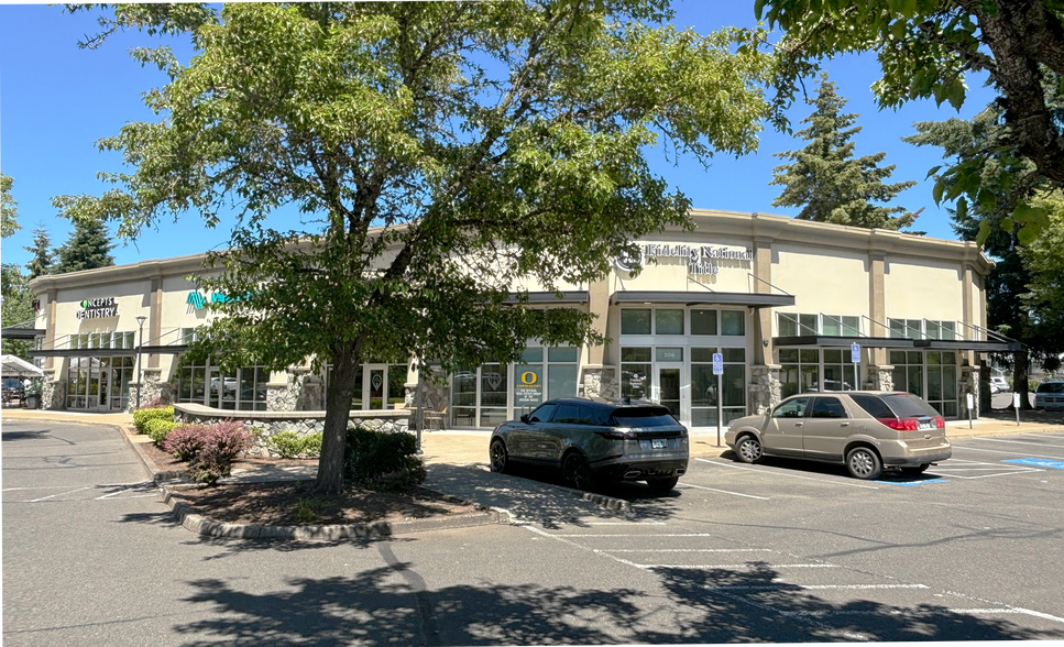 More Photos Of 3007 N Delta Hwy, Eugene General Retail For Lease