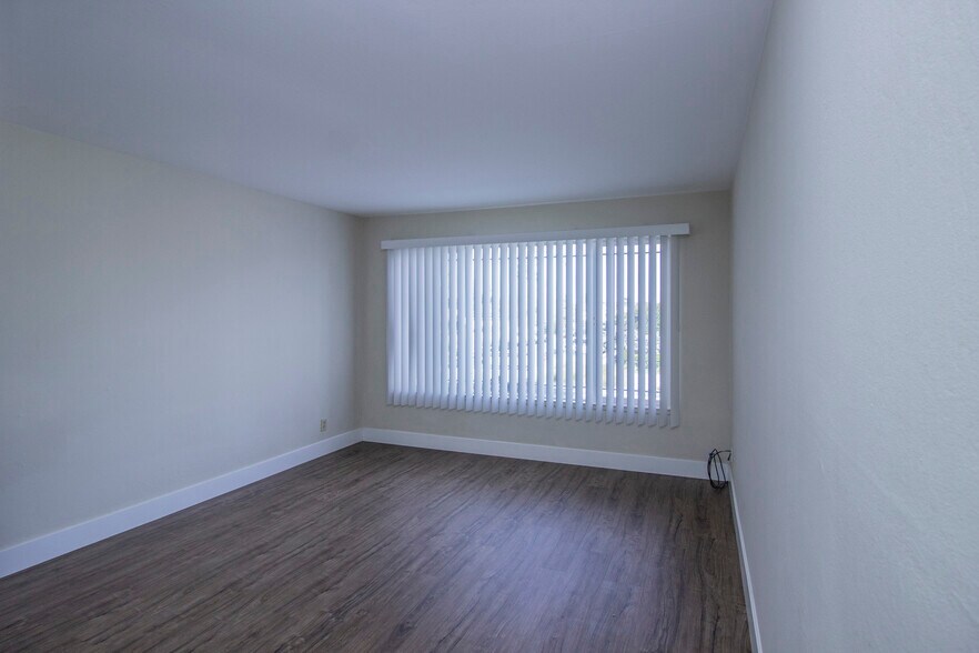 More Photos Of 486 Beech St, Redwood City Apartments For Sale