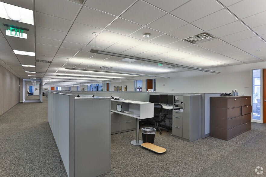 More Photos Of 200 E Broad St, Greenville Office For Lease