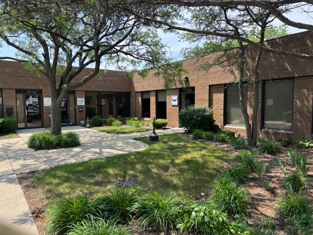 More Photos Of 4255 Westbrook Dr, Aurora Medical For Lease