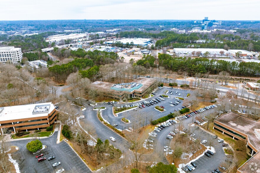 More Photos Of 3128 Highwoods Blvd, Raleigh Office For Lease