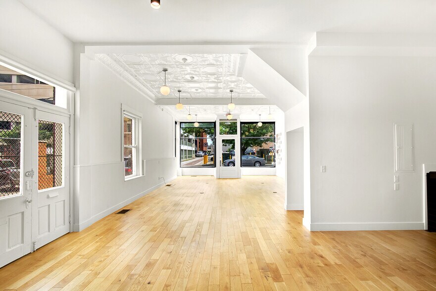 More Photos Of 20 E 5th St, Covington Storefront Retail Residential For Lease