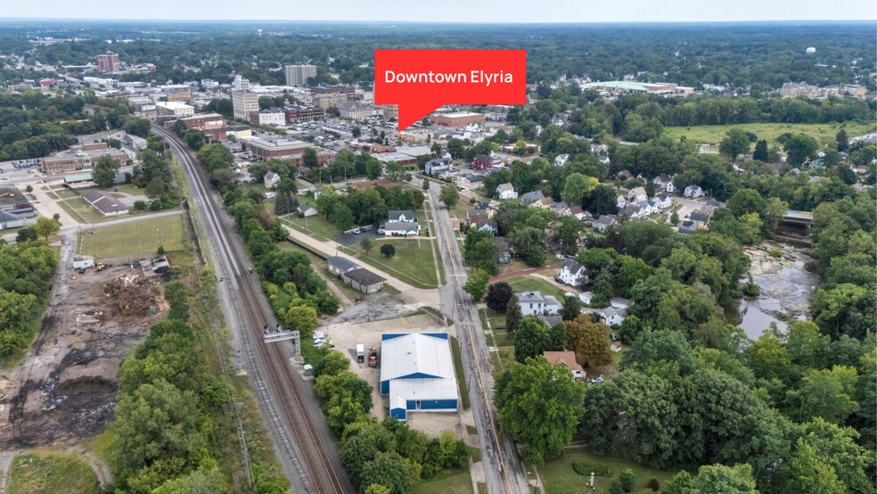 More Photos Of 215 W Bridge St, Elyria General Retail For Sale
