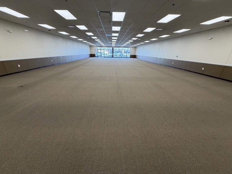 More Photos Of 1508 Route 38, Hainesport Storefront For Lease