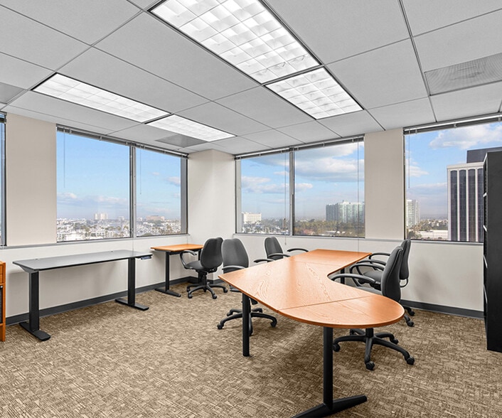 More Photos Of 4676 Admiralty Way, Marina Del Rey Office For Lease
